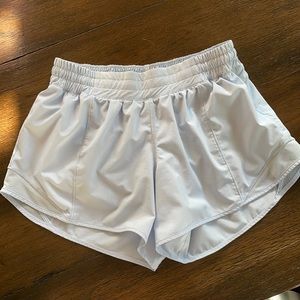 Lululemon Hotty Hot low rise short 4”
